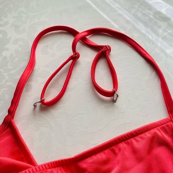 Watermelon pink V twist front Dcup size bikini top - Picture 5 of 8